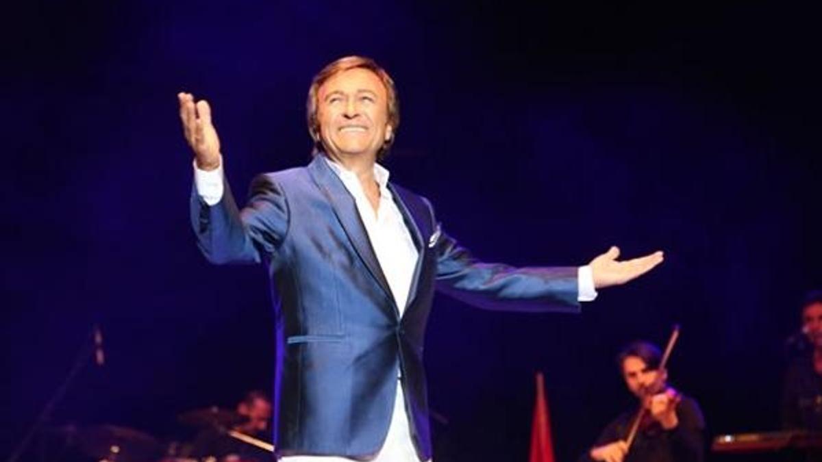 İzmir'de Erol Evgin rüzgârı!