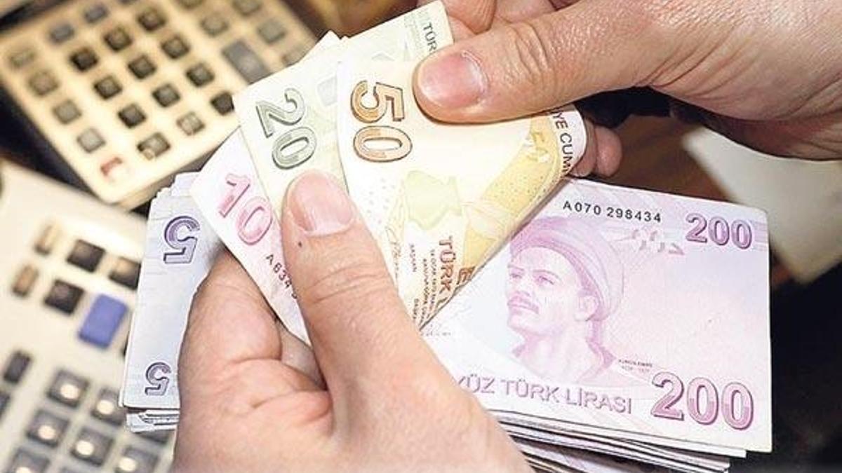Hazine 8.2 milyar lira borçlandı