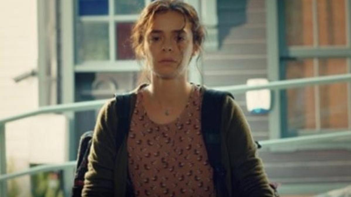 Özge sıfır makyajla geliyor!
