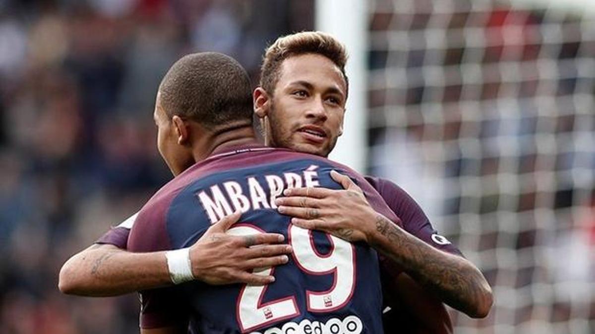 Neymar'a iki maç ceza
