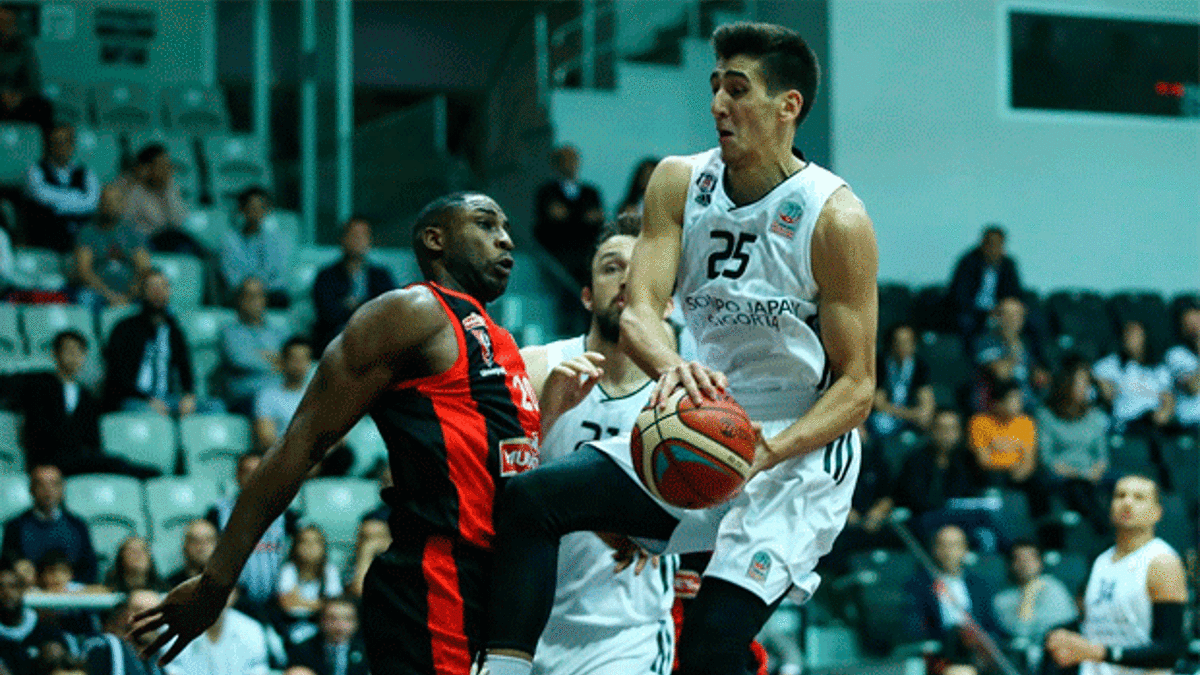 Beşiktaş Sompo Japan rahat kazandı