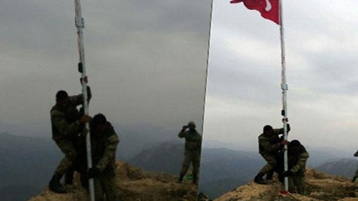 Zap’ın tepesine Türk bayrağı!