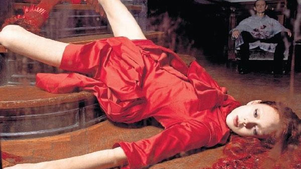 Kadın intikam almak için erkek iktidar için öldürüyor