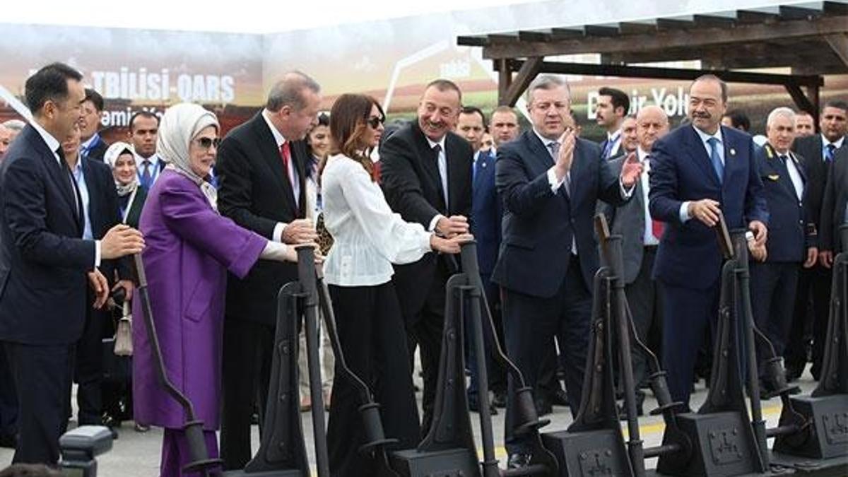 Bakü-Tiflis-Kars Demiryolu açıldı