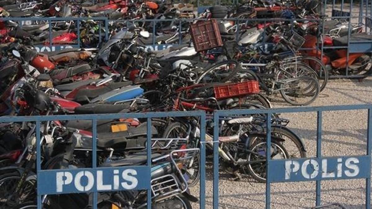Adana’da 'bombalı motosiklet' alarmı