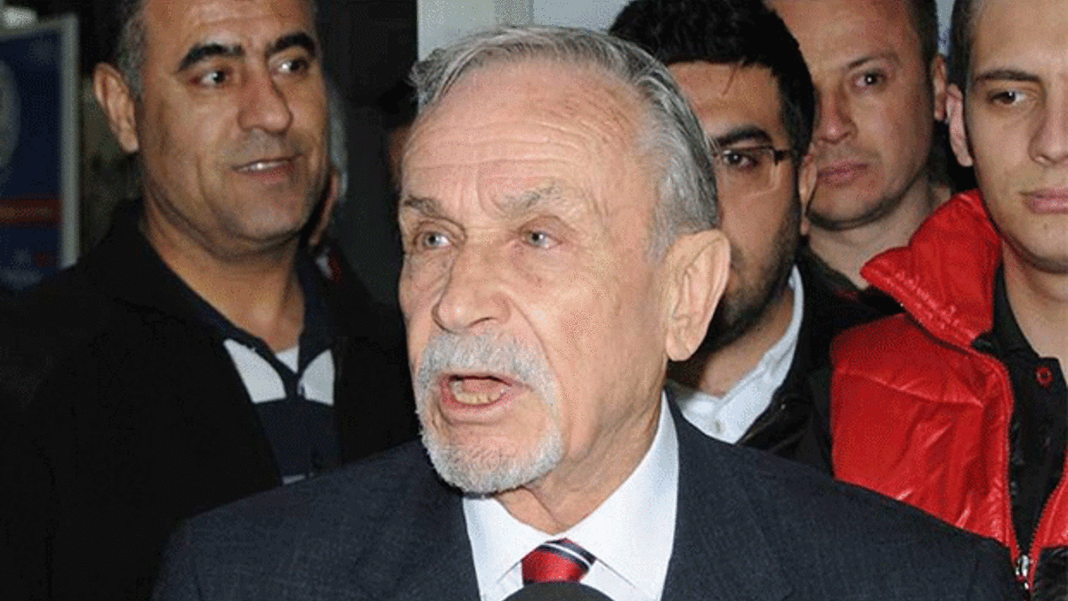 Özyalçın: Yaralı aslanın üzerine gitmek...