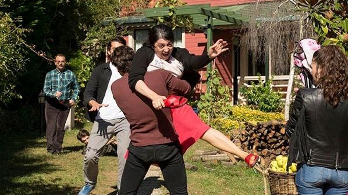 Aslan Ailem 3. bölümde gerçekler ortaya çıkıyor!