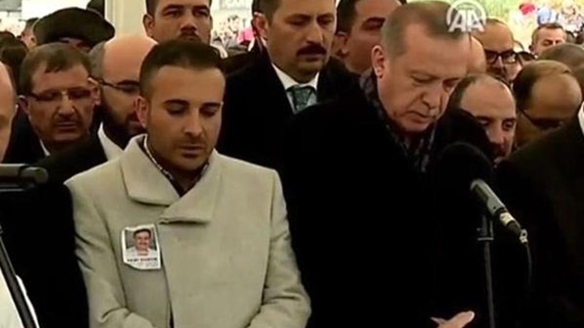 Erdoğan arkadaşının cenazesine katıldı!