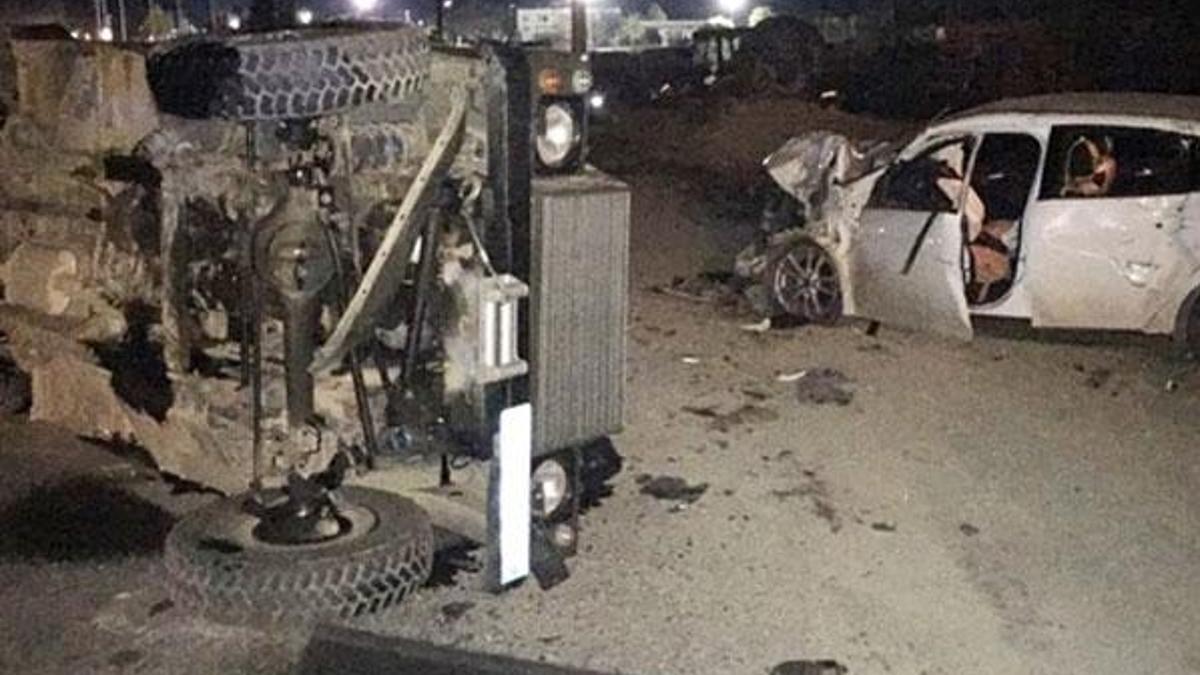 Batman'da askeri araç ile otomobil çarpıştı: 3’ü asker 5 yaralı