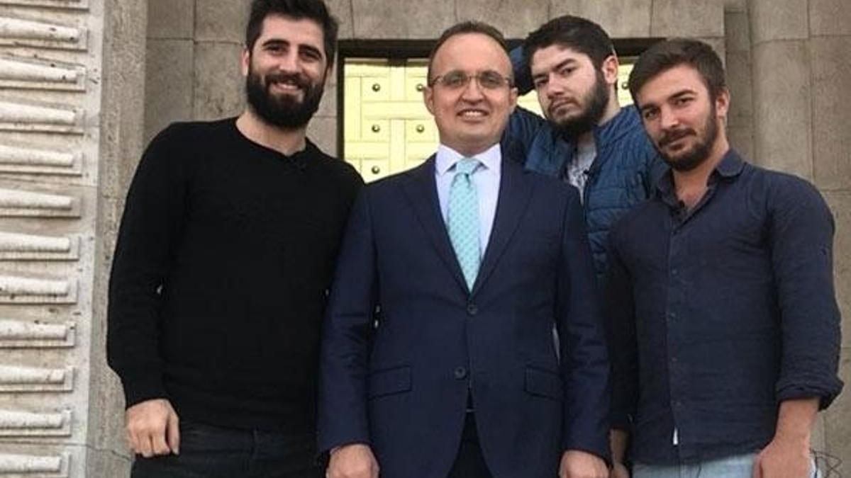 Meclisin kapısında fenomen diyalog