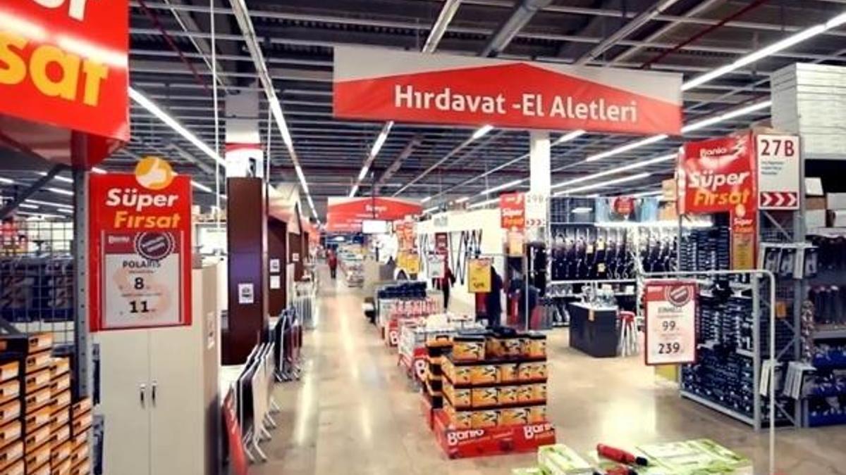Yapı marketin 2 yöneticisi FETÖ'den tutuklandı