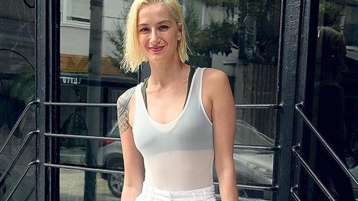 Didem Soydan miniklerin yüzünü güldürdü!