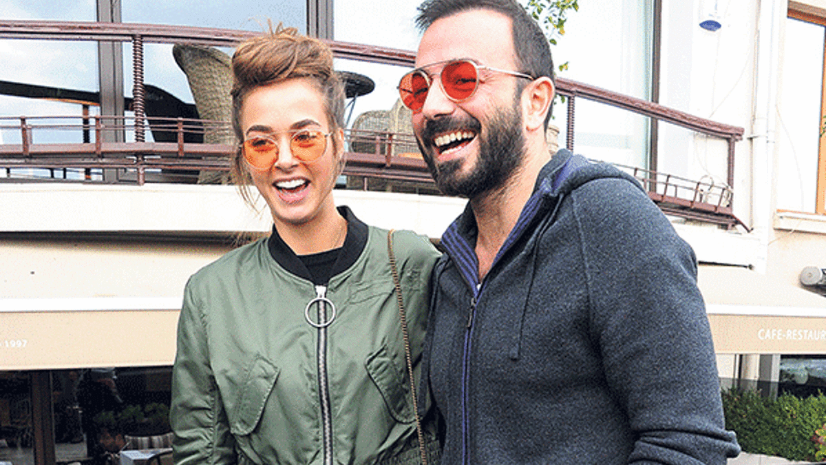 Biz zaten yüzüğü taktık
