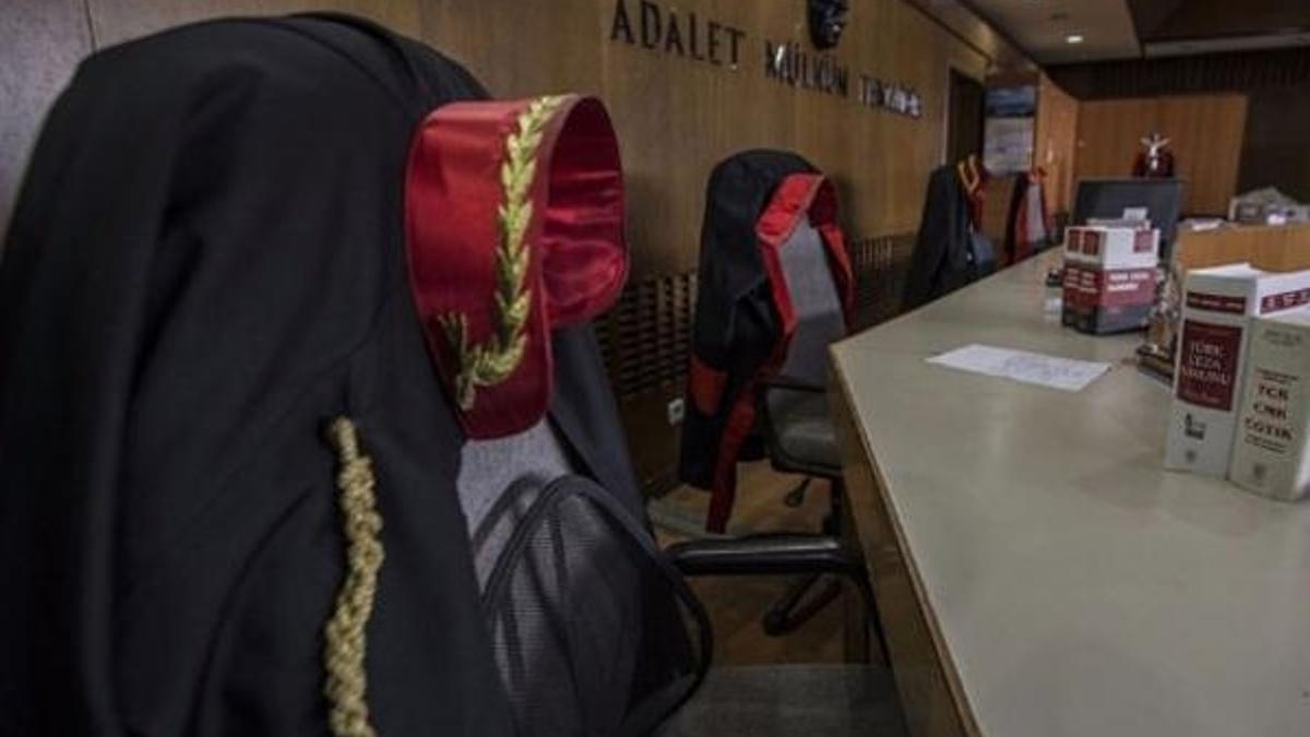 Gizli aşk skandalı! Hakim, kocasından boşadığı kadına...