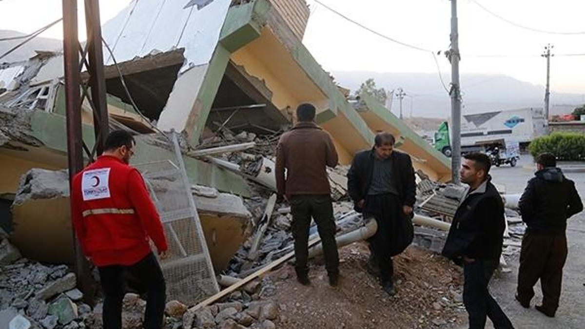 Türk Kızılayı Irak'taki deprem bölgesine ilk ulaşan ekip oldu