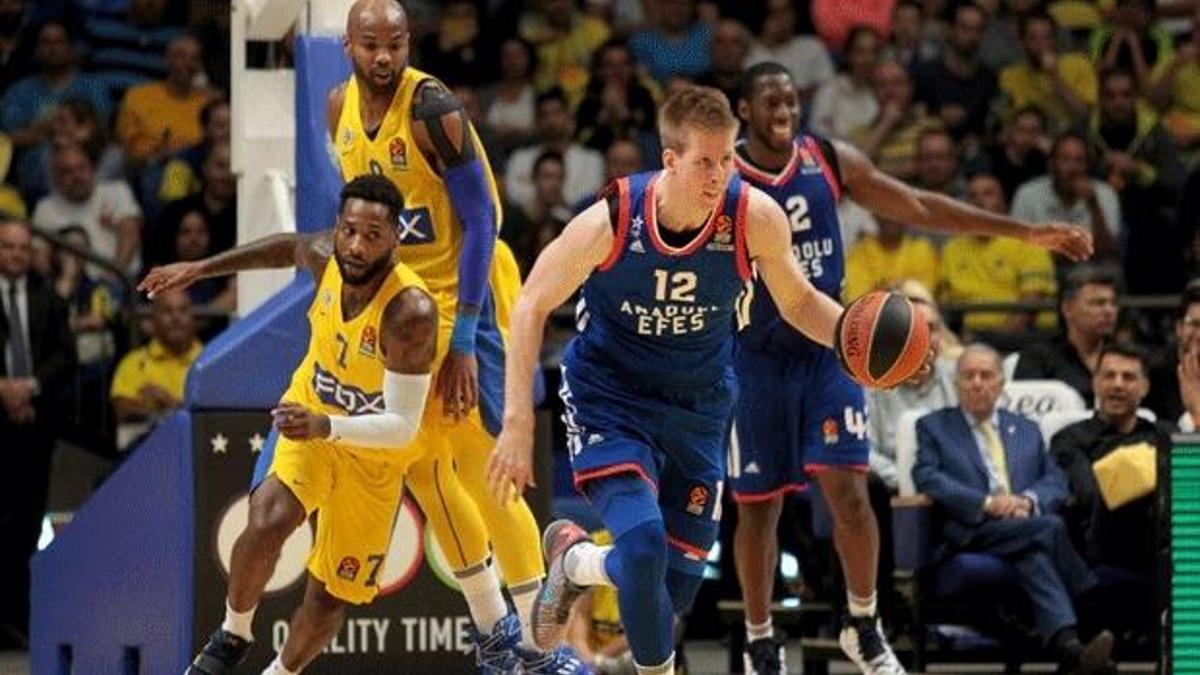 Anadolu Efes, Maccabi'ye fark attı!