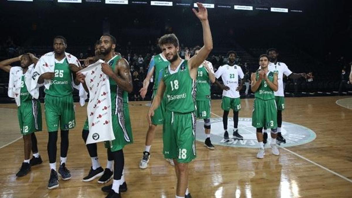 Darüşşafaka 6'da 6 yaptı!