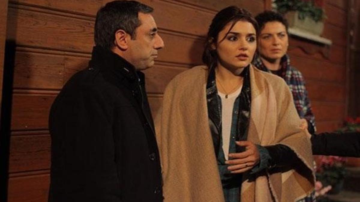 Siyah İnci 8. yeni bölümde Hazal, annesine gerçekleri anlatıyor!