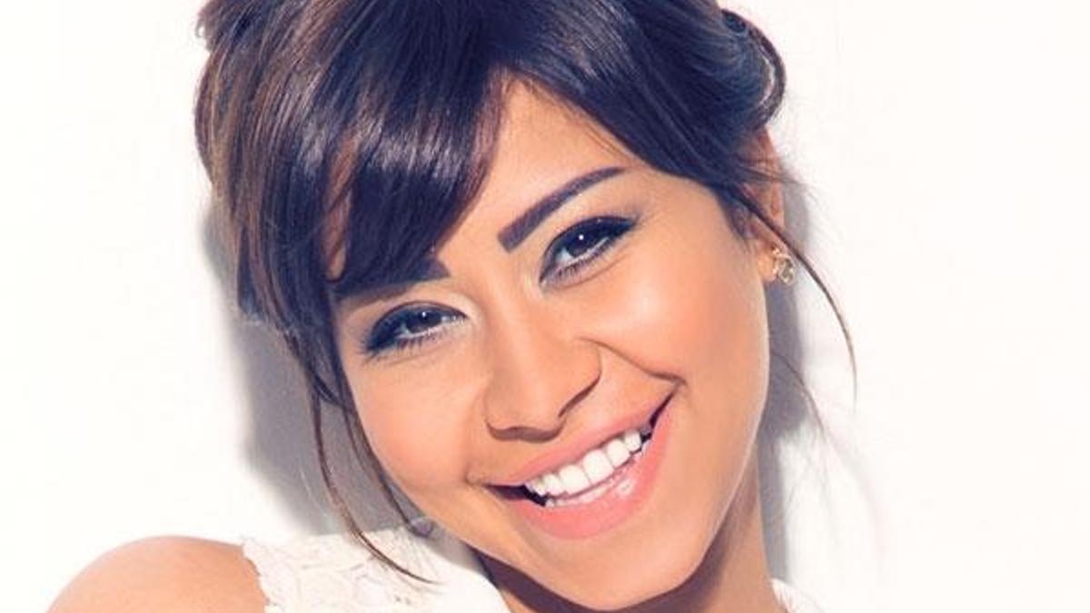 Mısırlı şarkıcı Nil Nehri'yle dalga geçtiği için yasaklandı