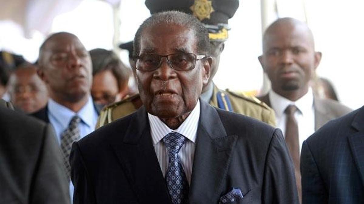 Son dakika... Zimbabve Devlet Başkanı partisindeki görevinden alındı