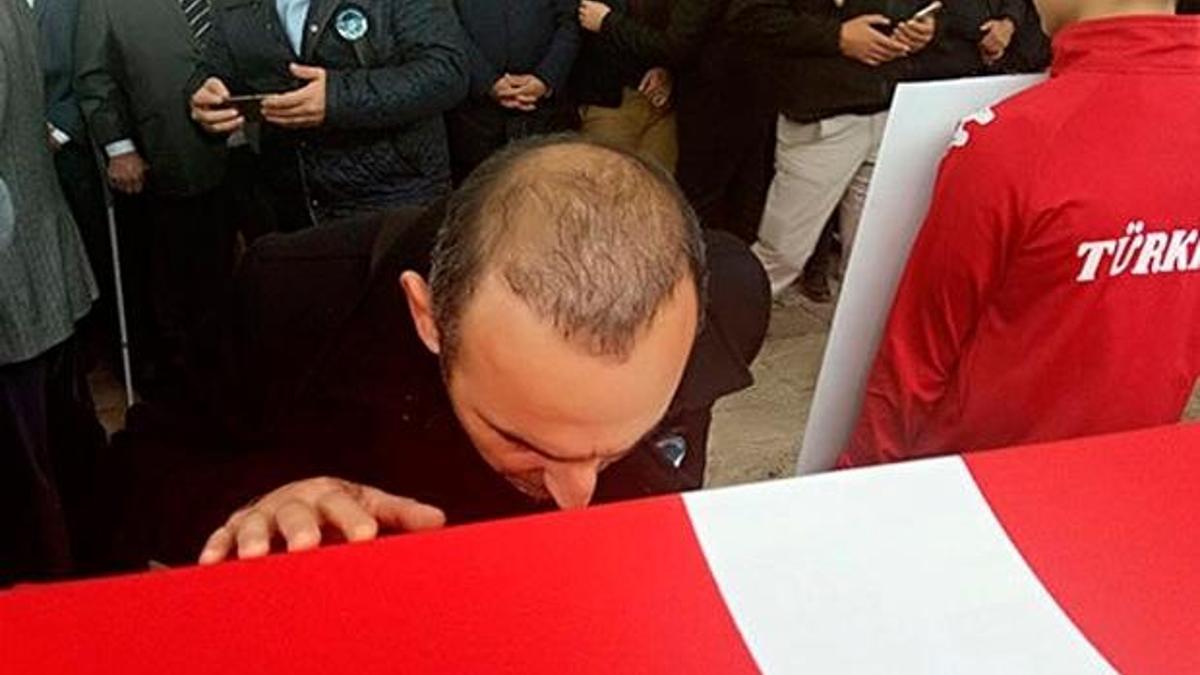 Yunanistan, Leonidis'in hareketini konuşuyor