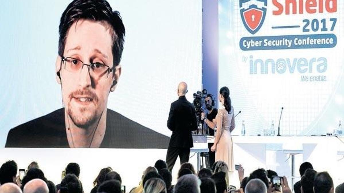 Snowden İstanbul’da konuştu