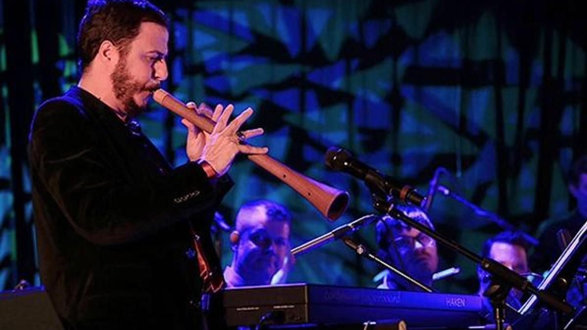 Paris'te Mehmet Ali Sanlıkol konseri!
