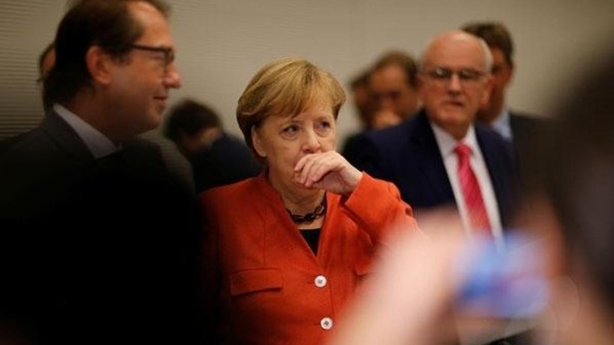 Merkel'den erken seçim açıklaması