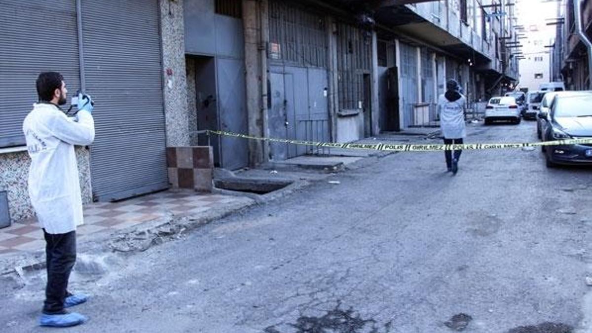 Bayrampaşa'da yanmış ceset bulundu