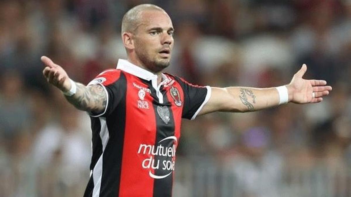 Nice'de Sneijder depremi! 1 ay yok