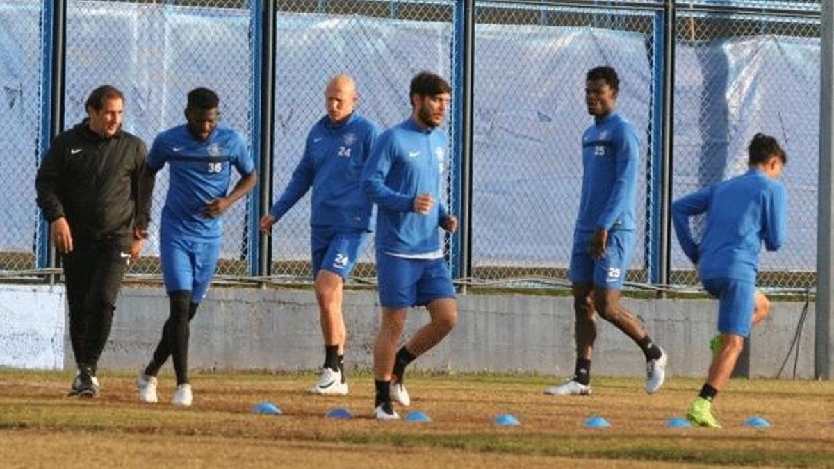 Adana Demirspor'da Fenerbahçe mesaisi sürüyor