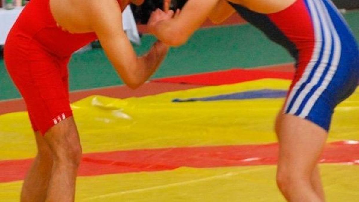 İranlı güreşçi İsrailli sporcu ile eşleşmemek için kasten yenildi