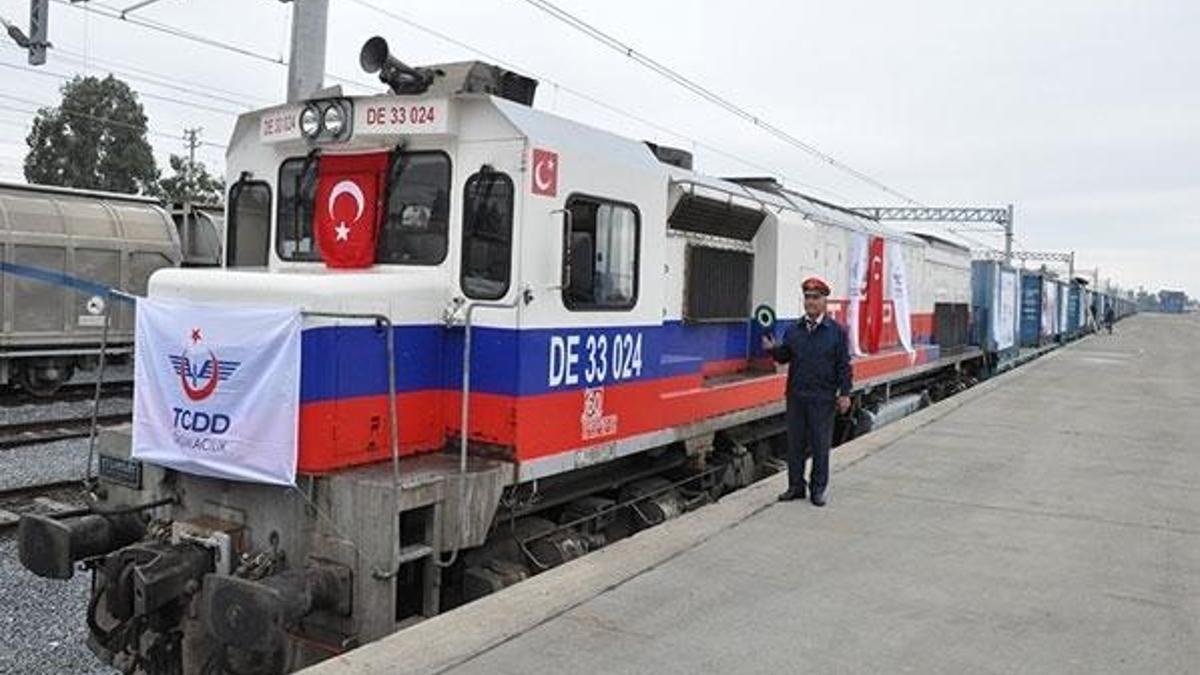Demir İpek Yolu'na Türkiye'den ilk yük treni uğurlandı