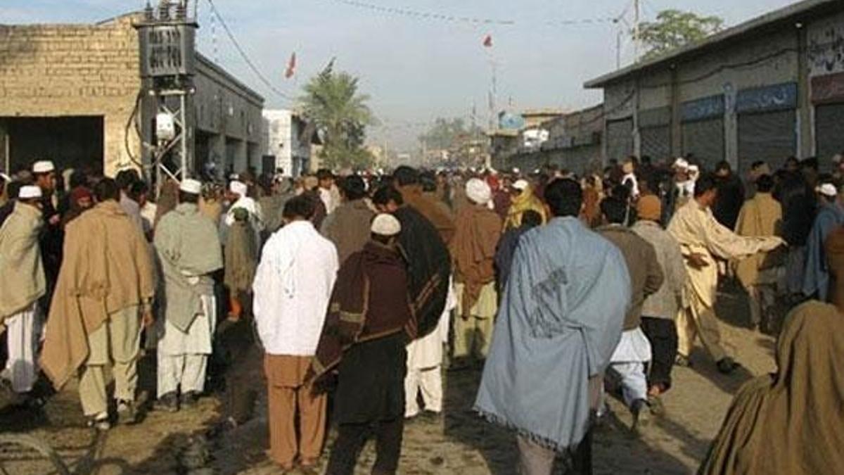 Pakistan’da camiye silahlı saldırı