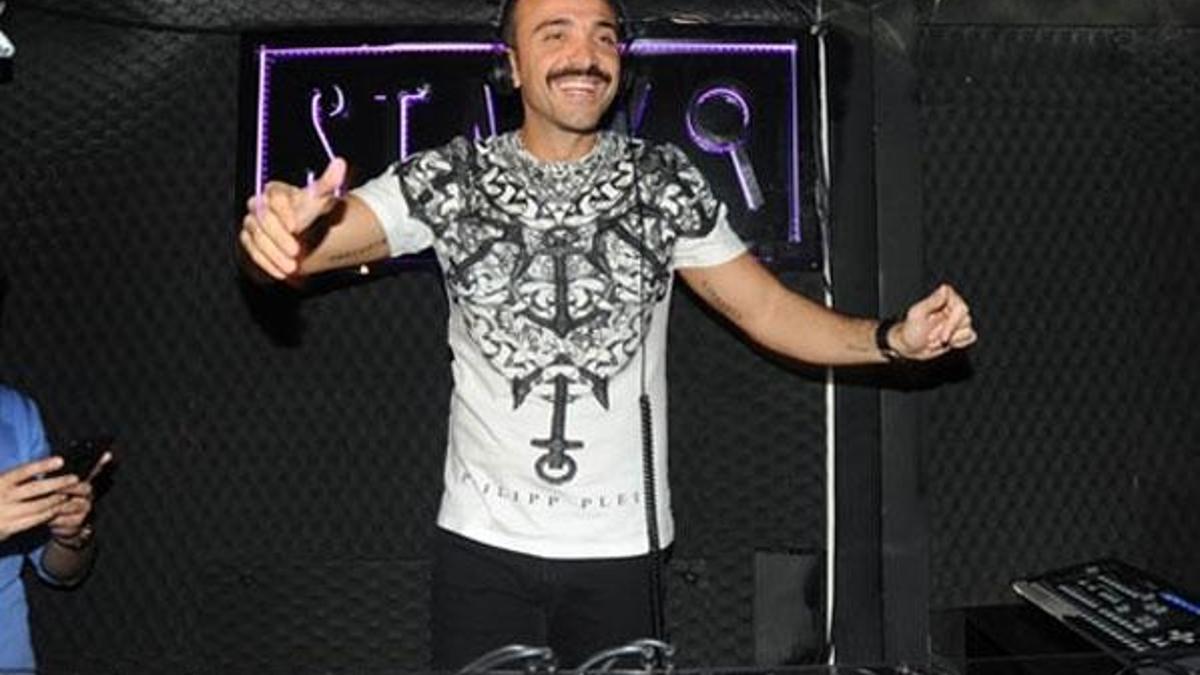 DJ kabinine oturan Okan Kurt coşturdu