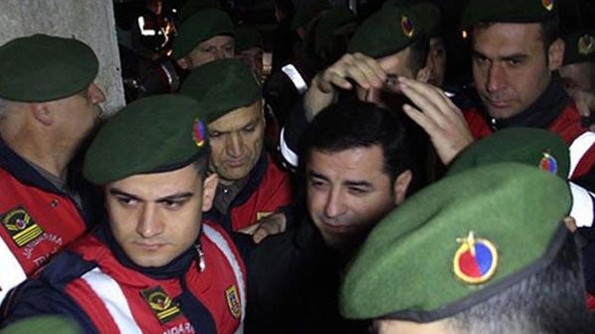 Mahkeme Demirtaş ile ilgili kararını verdi!