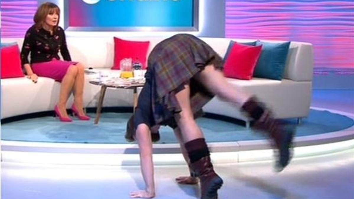 Yoga eğitmeninin şovu olay oldu!