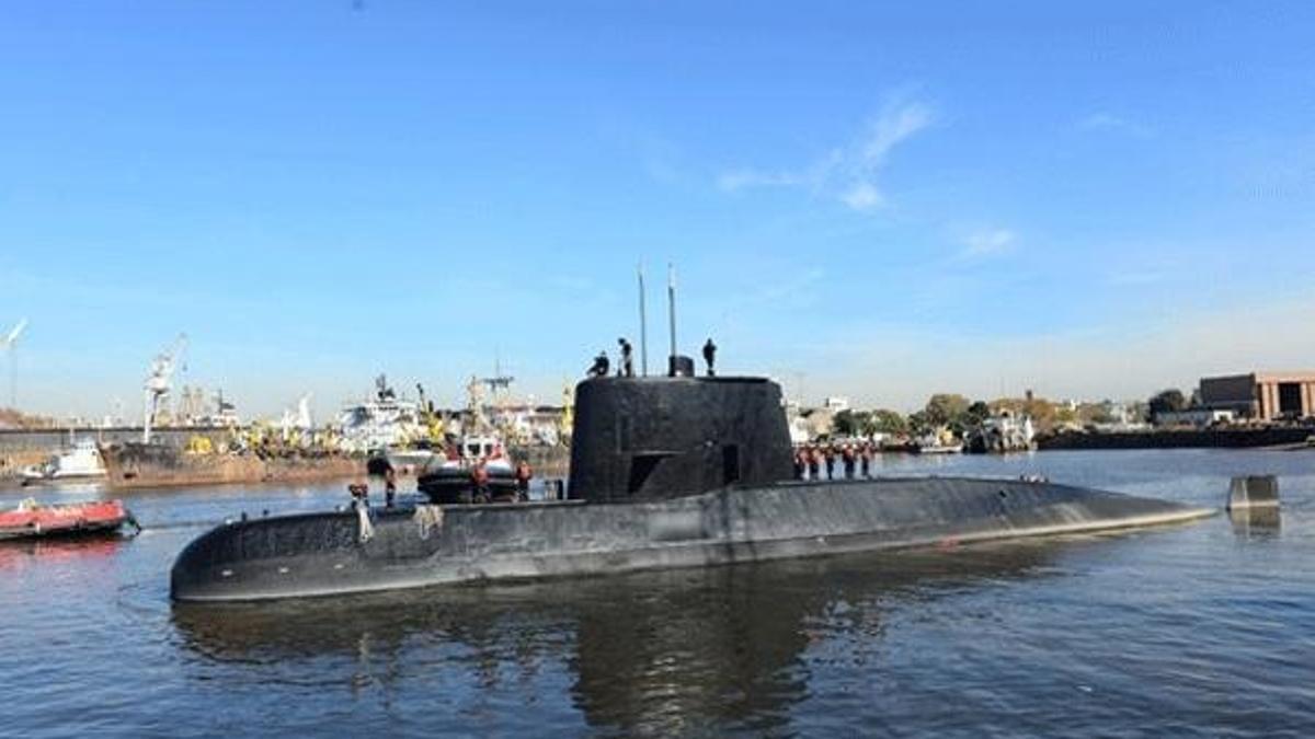 Kayıp denizaltıdaki 44 kişi için kurtarma çalışmaları durduruldu