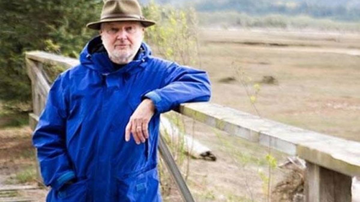 Graham Fuller hakkında yakalama kararı