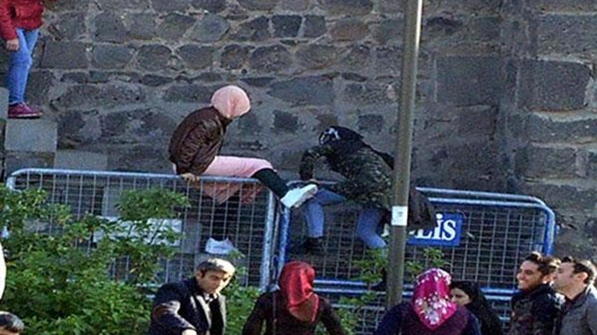 Yasaklı bölgede selfie yarışı