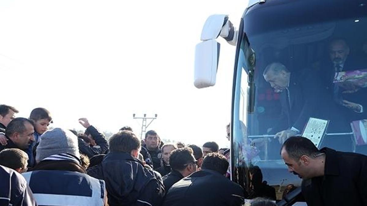 AK Parti Kongresi'ne gitmeye çalışan partililer kaza yaptı