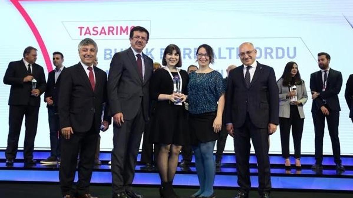 İlk yerli telefona tasarım ödülü!