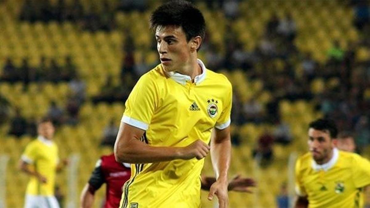 Eljif Elmas'a yeni sözleşme