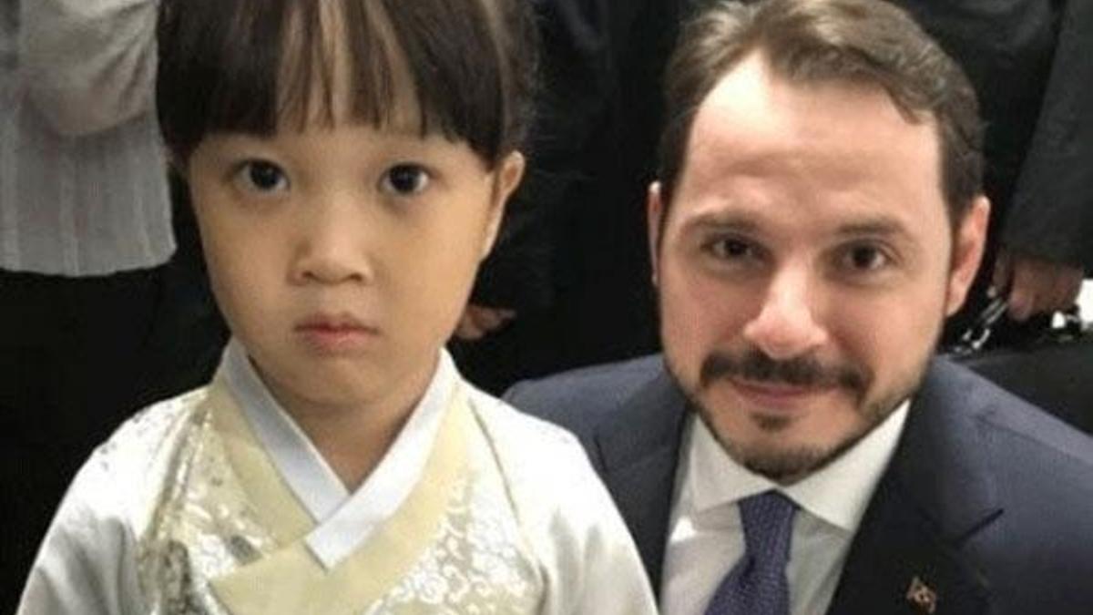 Bakan Albayrak, Ayla ile fotoğraf çekindi