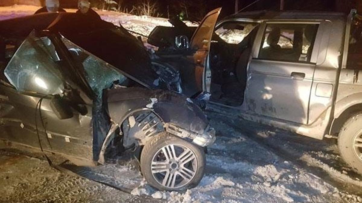 Trabzon'da otomobil ile pikap çarpıştı: 4 ölü, 3 yaralı