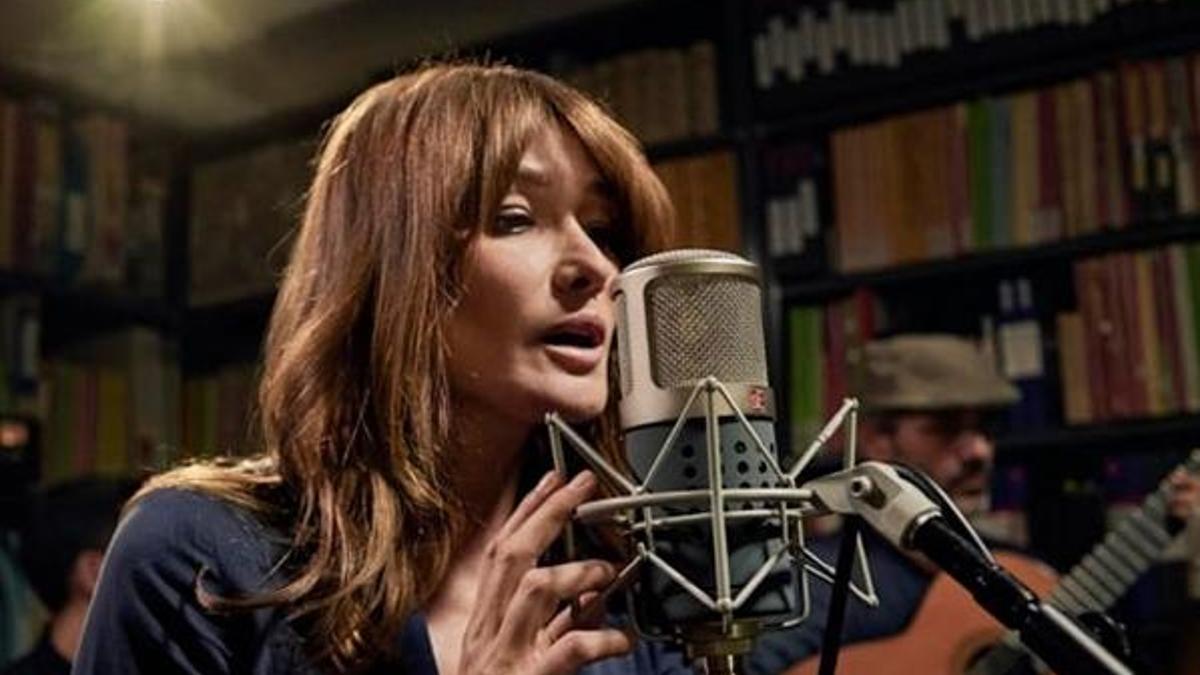 Carla Bruni, İstanbul’da hayranlarıyla buluşuyor!