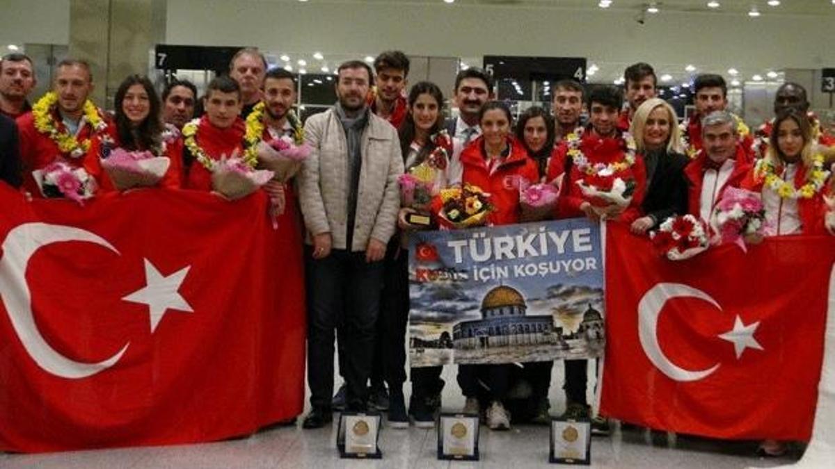 Kros Milli Takımı yurda döndü