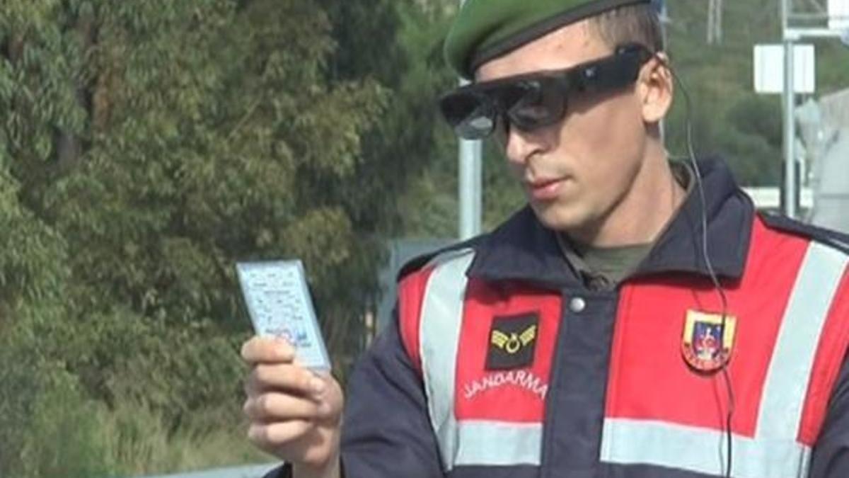 Robocop jandarmalar görev başında