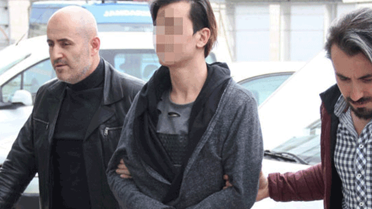 18 yaşındaki genci sokakta hastanelik eden travesti yakalandı