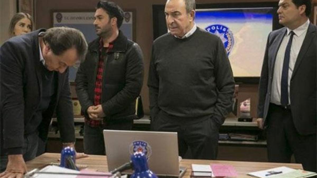 Arka Sokaklar 461. yeni bölümde sürpriz evlilik teklifi!